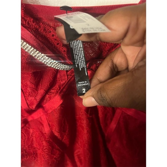 Torrid 2 Red Lace Rhinestone Strap Thong Bodysuit Lingerie 2x 18 20 NWT - Picture 10 of 10